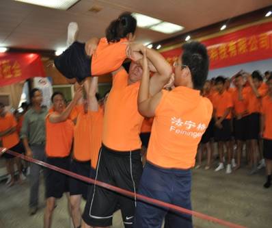 抱团打天下